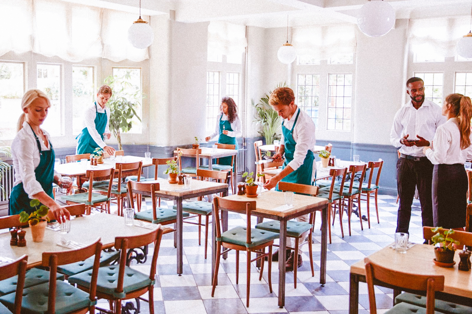 How to Make a Restaurant Shift Schedule (Template Included)